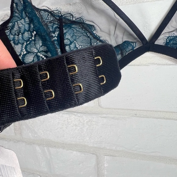 NWT Soma Breathtaking Unlined Underwire Sheer Lace Plunge Bra 34 D Green #0224 - Picture 4 of 9